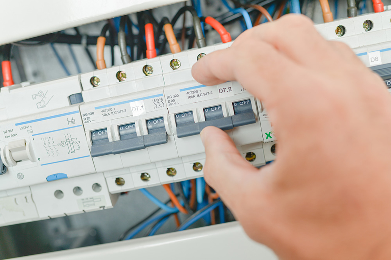 Schalt­schrank­bau bei Elektro Griesa in Annaburg